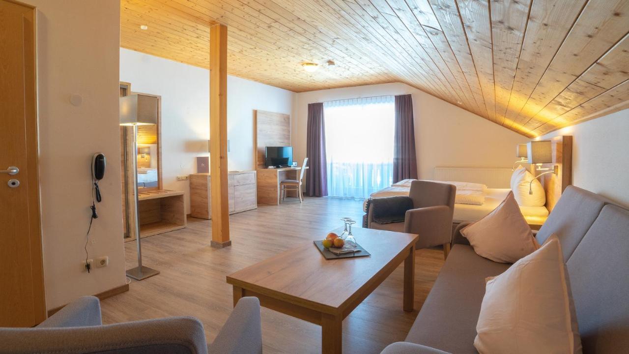 Hartungs Hoteldorf フュッセン エクステリア 写真