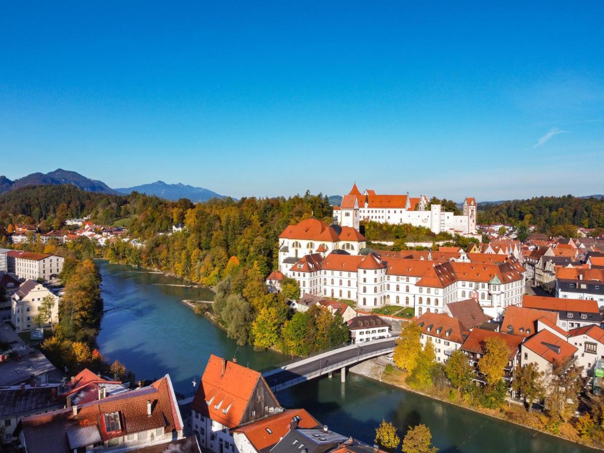 Hartungs Hoteldorf フュッセン エクステリア 写真
